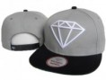 /products/snapback-grey-diamond/